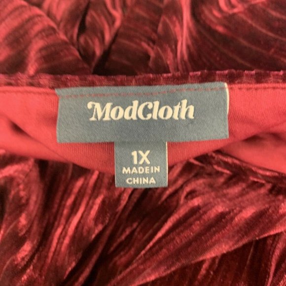 NEW Modcloth Timeless Embrace Velvet Midi Dress - Picture 4 of 7